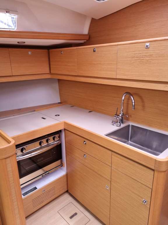 Image of Interlude yacht #5