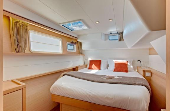 Image of Tortuga yacht #13