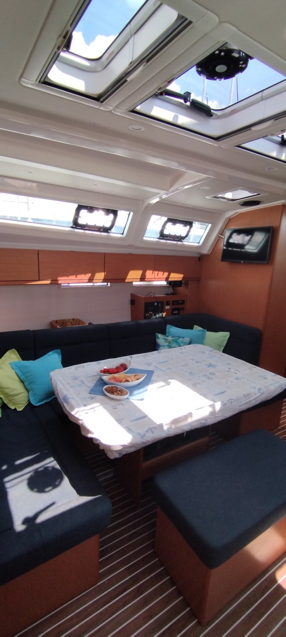 Image of Slovenska 4 yacht #12