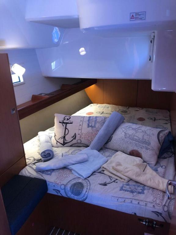 Image of Slovenska 4 yacht #18