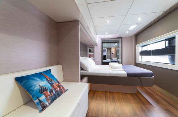 Image of Kamchatka yacht #13