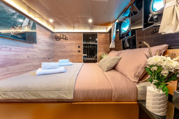 Image of Santa Clara yacht #24