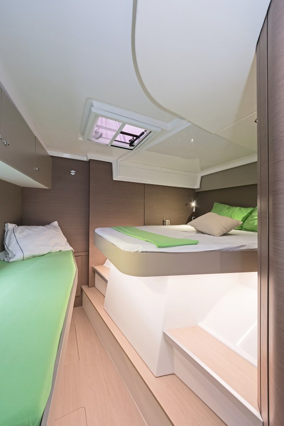 Image of Phoenix yacht #10