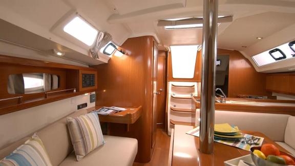 Image of Tayrona yacht #4