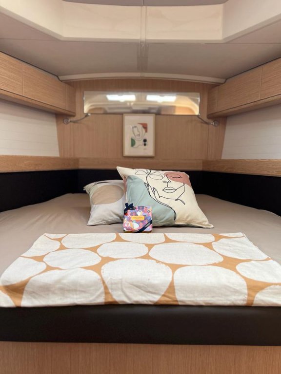 Image of Life Is Beautiful yacht #12