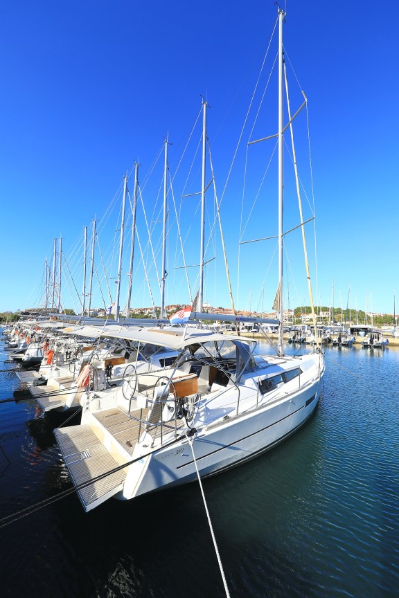 Image of Sunset yacht #11