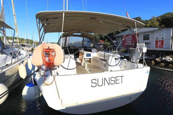 Image of Sunset yacht #12