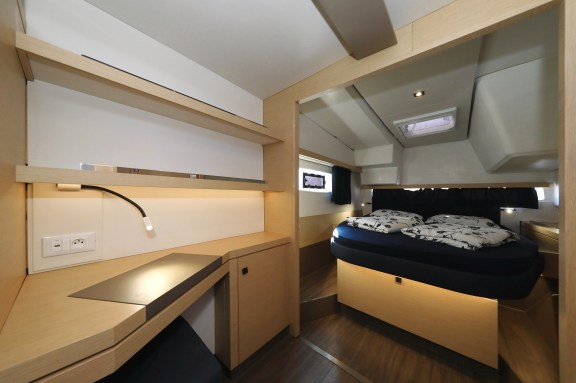 Image of Floreanne yacht #25