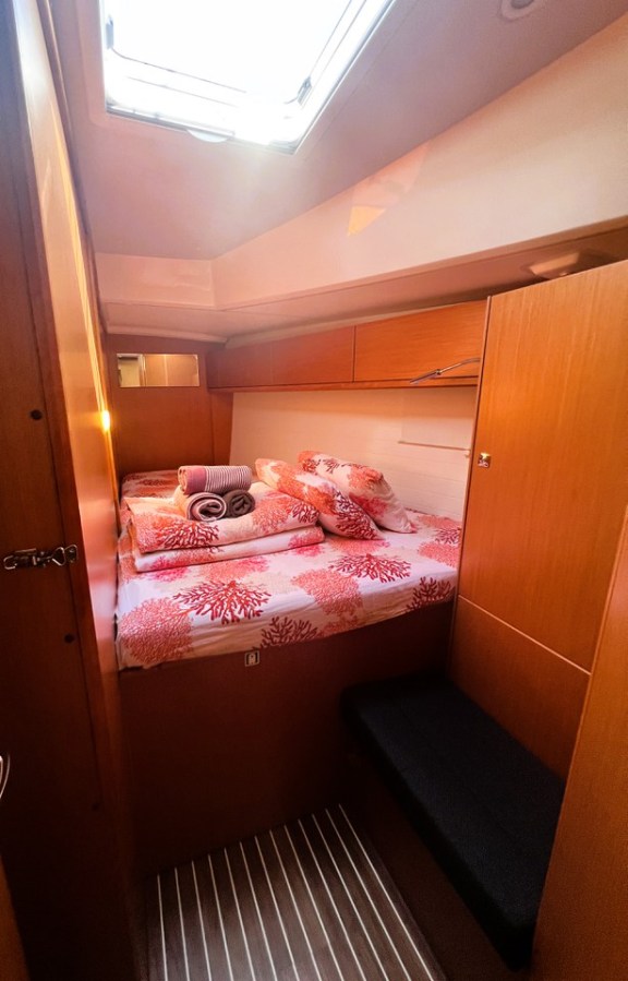 Image of Summer Breeze yacht #24