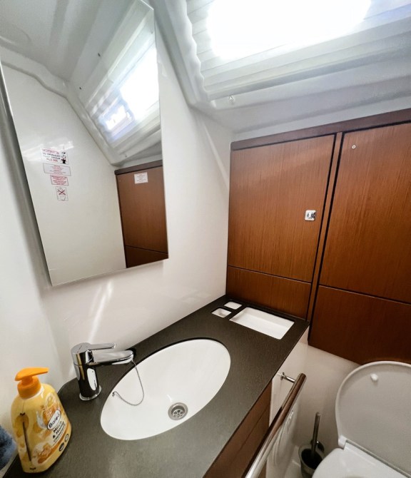 Image of Summer Breeze yacht #27