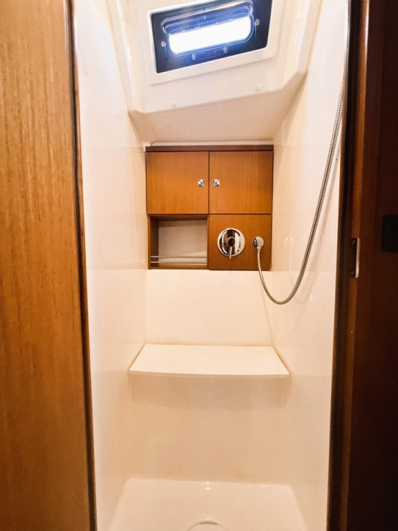 Image of Summer Breeze yacht #29