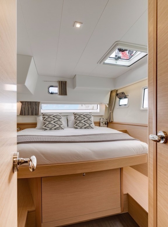 Image of PERIWINKLE yacht #7