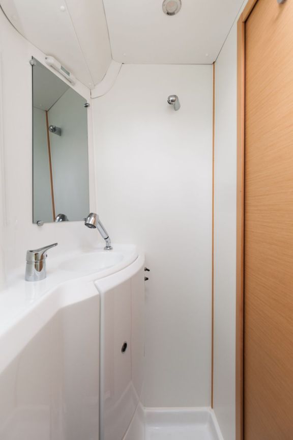 Image of Vienna yacht #17