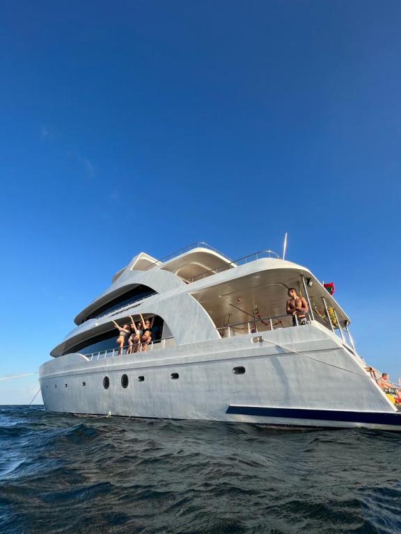 Image of North Seven Liveaboard yacht #6