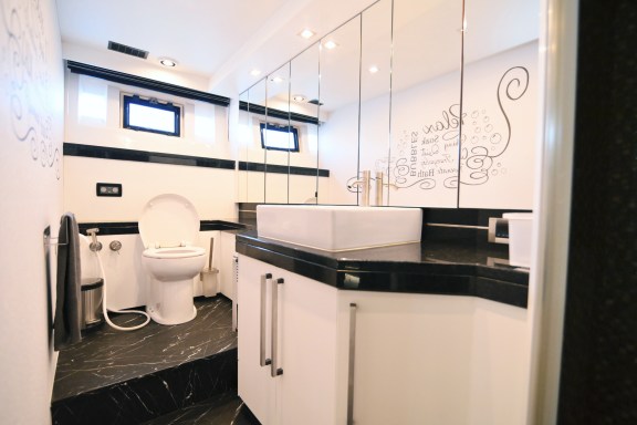 Image of Bella Zio yacht #13