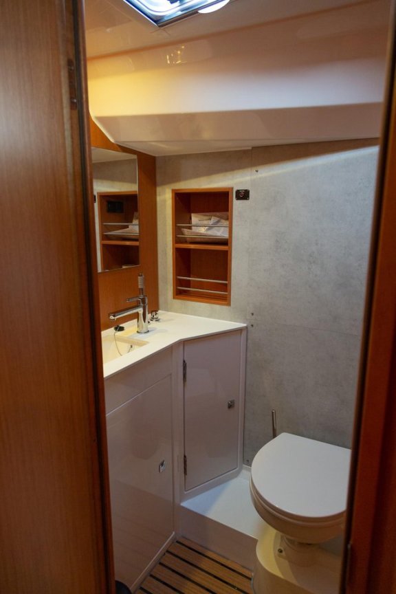 Image of Tatyana yacht #18