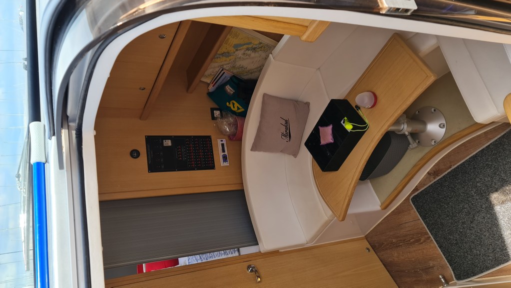 Image of Max 1 yacht #12