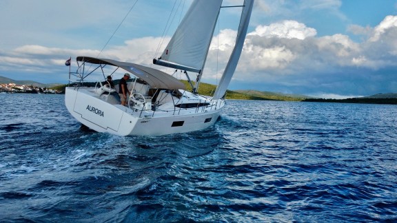 Image of Aurora yacht #3