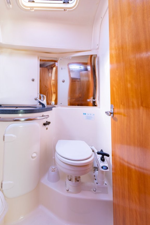 Image of Funky yacht #16