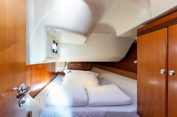 Image of Jonathan Pink yacht #12