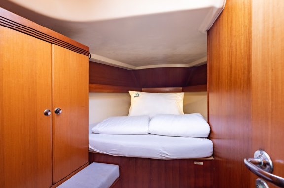 Image of Jonathan Pink yacht #10