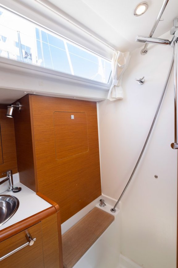 Image of Nirikos yacht #15