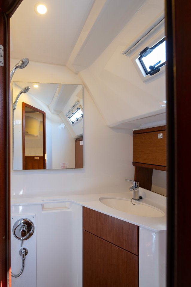 Image of Aiolos yacht #20