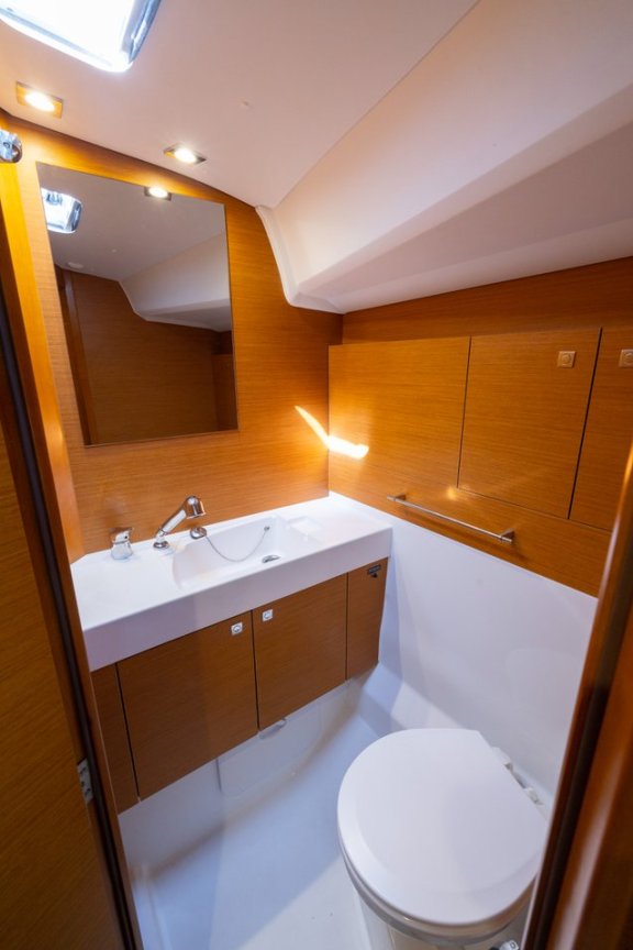 Image of Sirius yacht #19