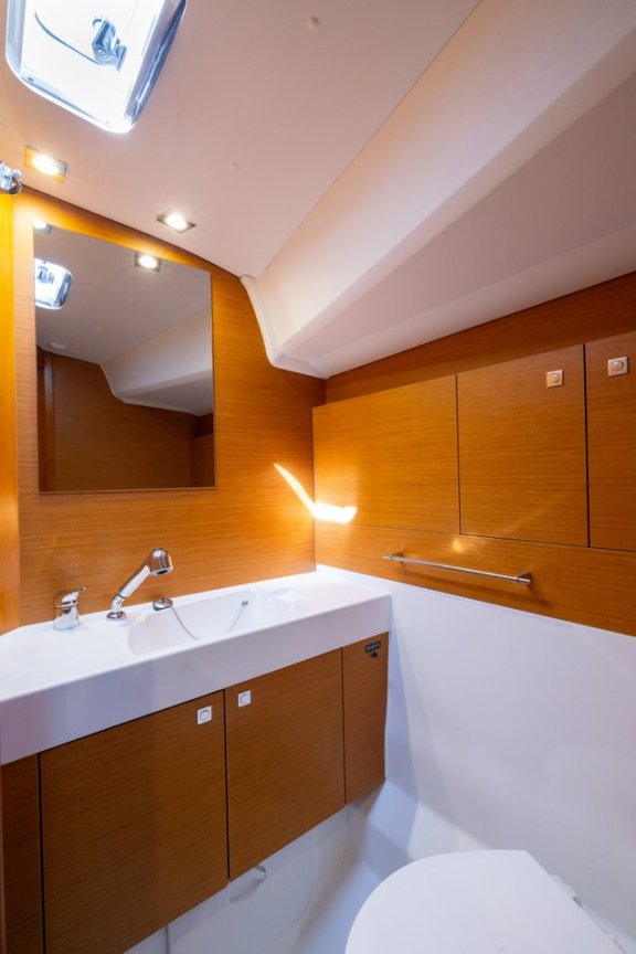 Image of Sirius yacht #20