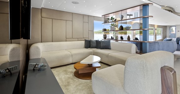 Image of Bella yacht #13