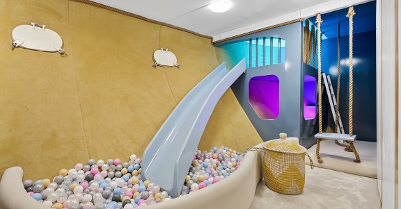 Image of Bella yacht #18