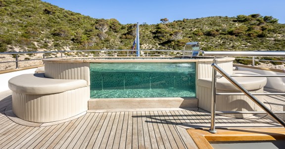 Image of Bella yacht #32