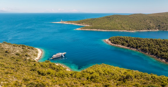 Image of Bella yacht #38