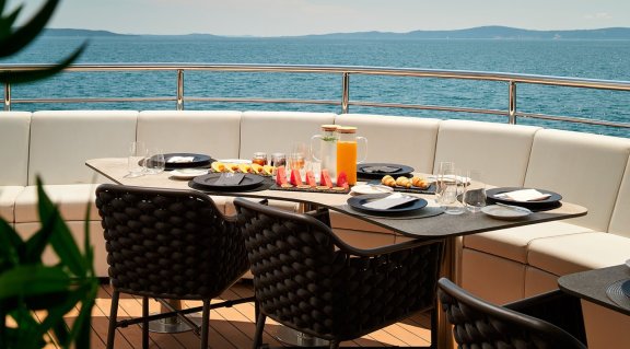 Image of Ohana yacht #8