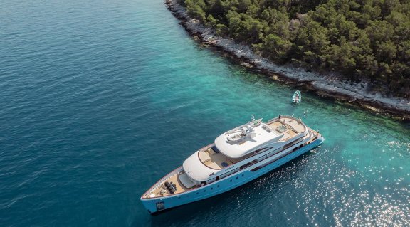 Image of Ohana yacht #2