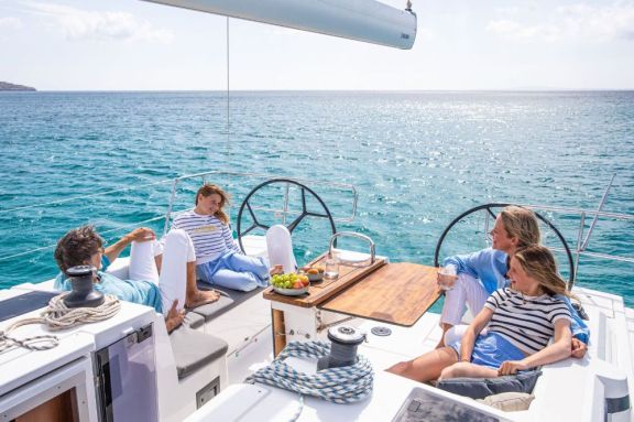 Image of Sea Breeze yacht #4