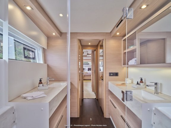 Image of Mythos yacht #11