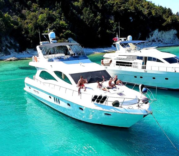 Image of Ms. Mouse yacht #3