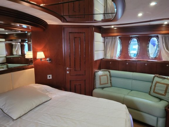 Image of Ms. Mouse yacht #14