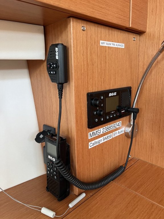 Image of Auka yacht #21