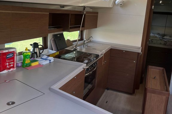 Image of Cadence yacht #10