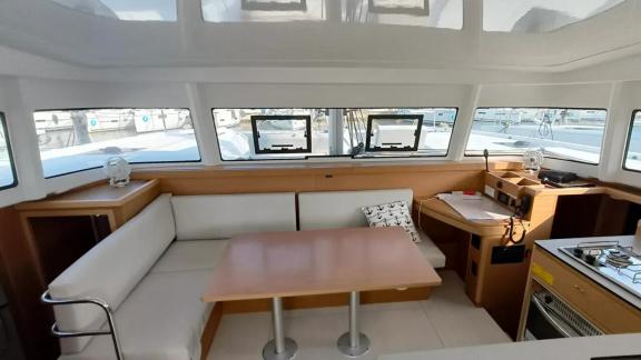 Image of PRESTIGE yacht #11