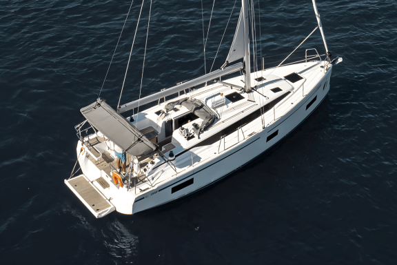 Image of Coconut yacht #3