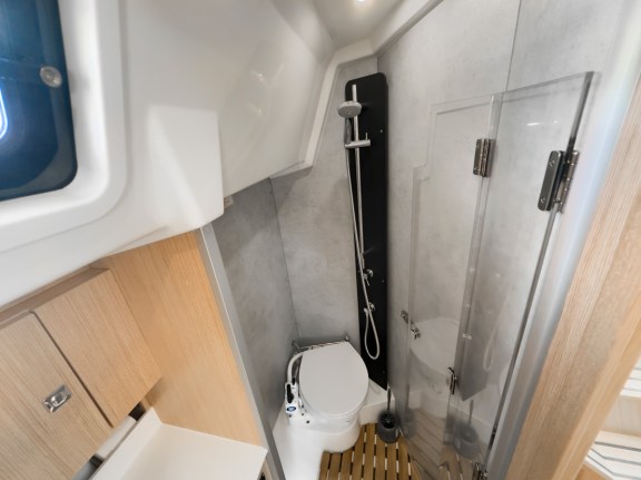 Image of Coconut yacht #26