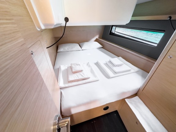 Image of Los Angeles yacht #21