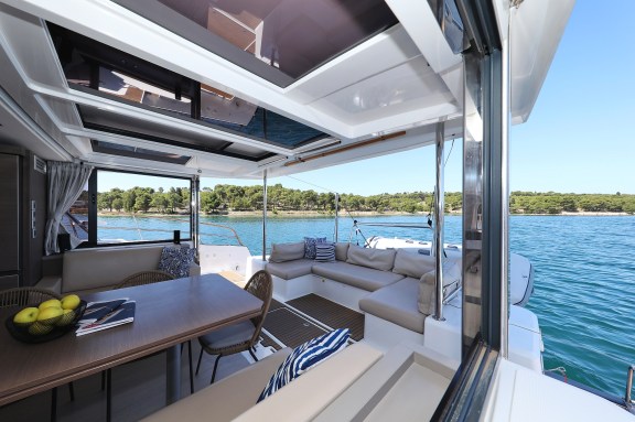 Image of Sierra yacht #11