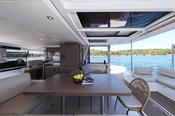 Image of Sierra yacht #12