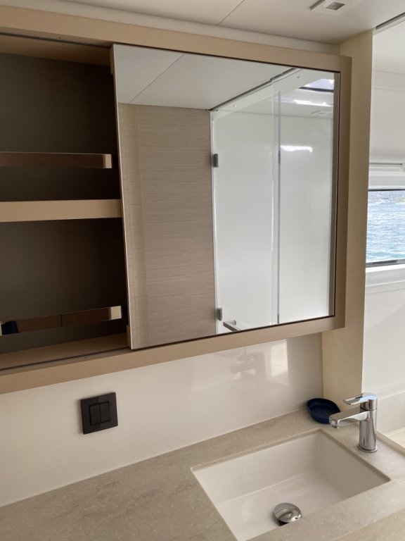 Image of Bugaboo yacht #35