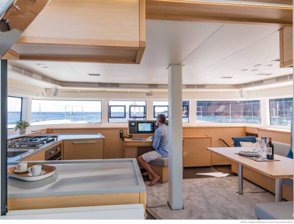 Image of Takamaka yacht #9