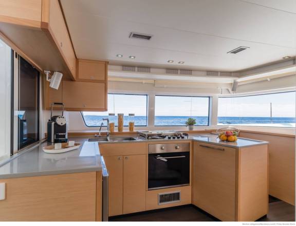 Image of Takamaka yacht #7